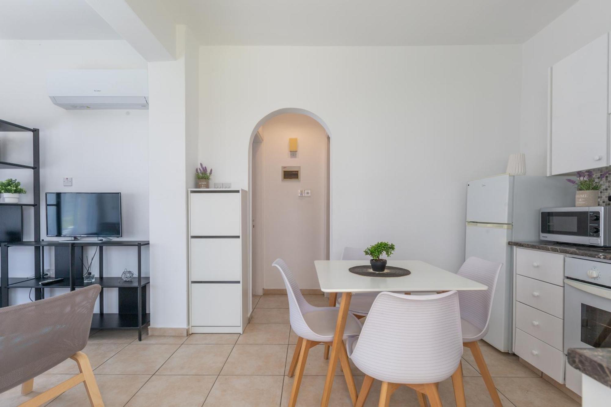 Beautiful One Bed Apartment In パ フォス エクステリア 写真